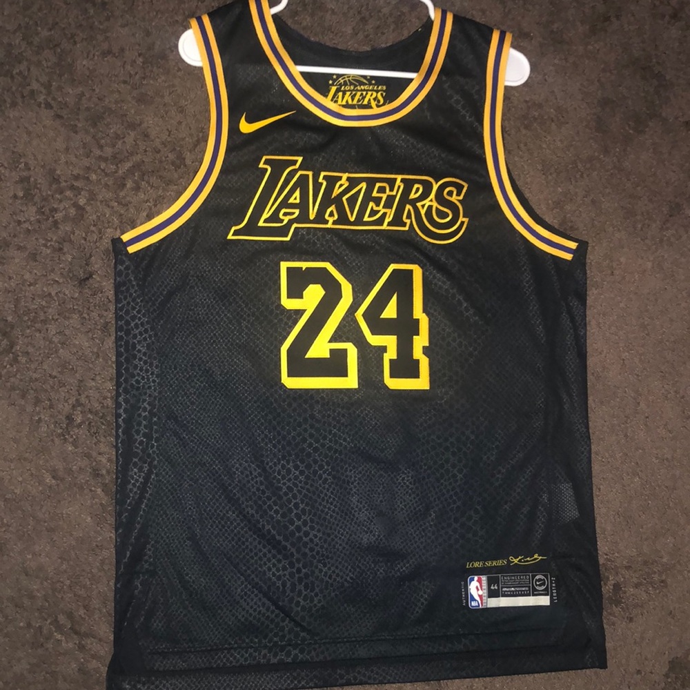Kobe mamba jersey